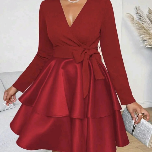 Women Elegant Red Double Hem Mini Dress - Picture 4 of 6